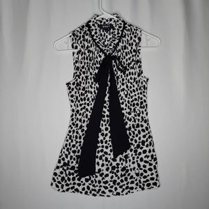 DKNY Accordion Pleated Top XS White Black Animal Sleeveless Keyhole Tie Neck NEW